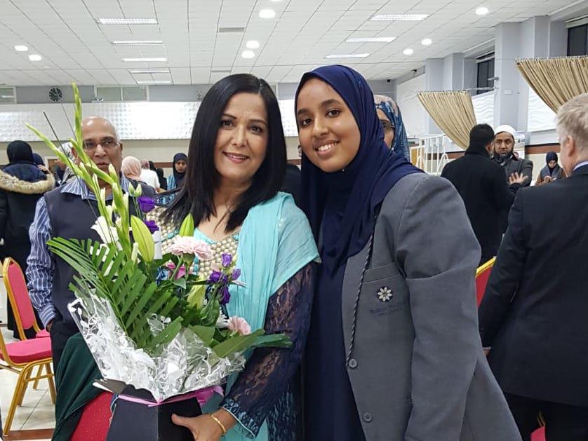 Yasmin Qureshi MP @YasminQureshiMP · Nov 22, 2018 I've had a wonderful time at the #Bolton Muslim Girls' School awards evening. The students and staff can be proud of their outstanding achievements, with exam results above the national average. #GCSE