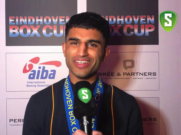 British Pakistani Boxer Hamza Mehmood made history by becoming the first British boxer of Pakistani origin to win back to back Elite National Championships.